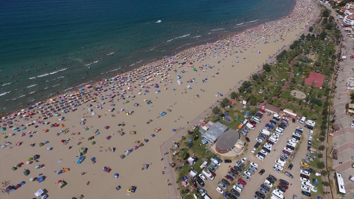 Kocaeli Sahillerinde Cankurtaranlar 2 Haftada 417 Kişiyi Kurtardı