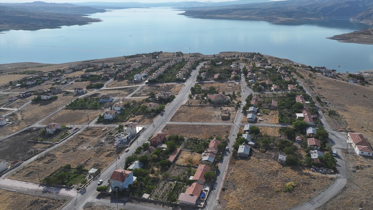 Kayseri'nin Su Altında Kalan Köyünün Hatıraları