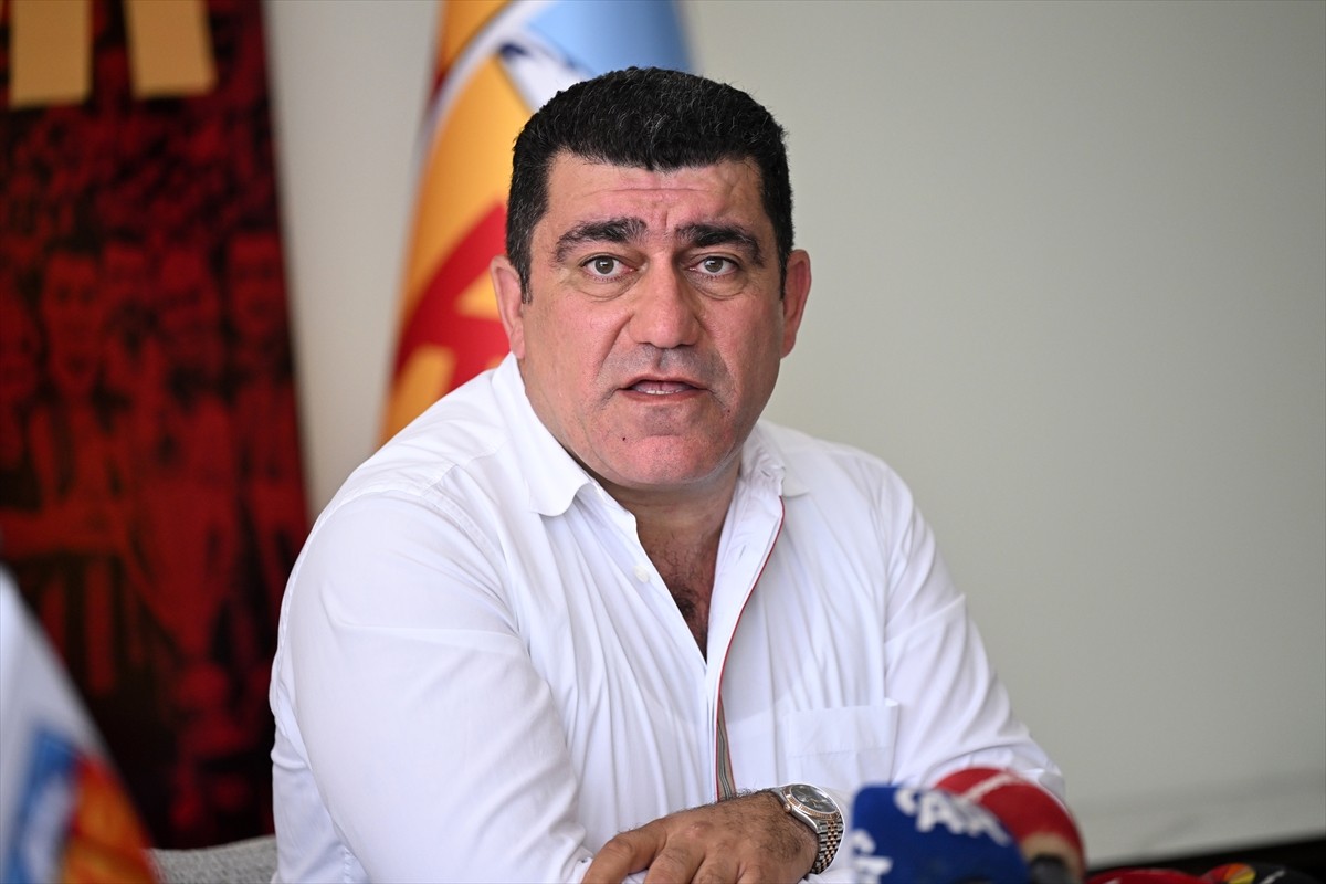 Kayserispor'da Ali Çamlı Adaylıktan Çekildi