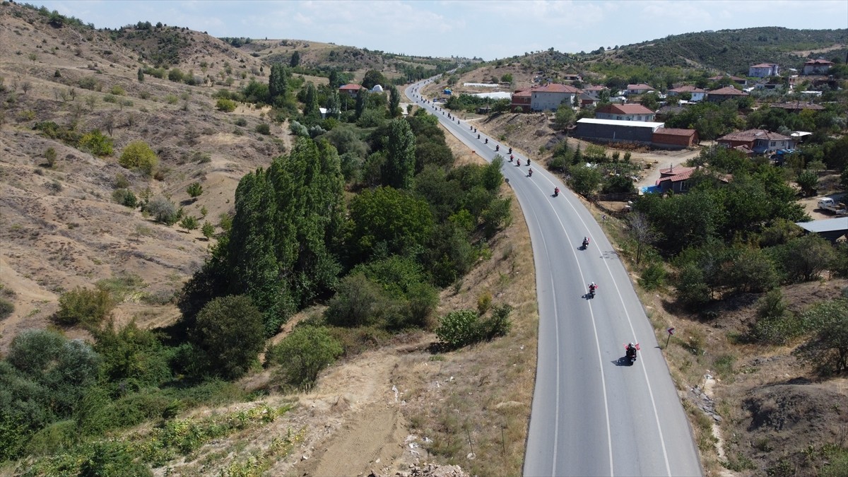 Bilecik'te 1299 Motosikletli 'Saygı Sürüşü' Tertiplendi