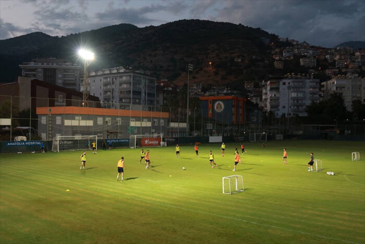 Alanyaspor, Fenerbahçe Maçına Hazırlandığı Antrenmanları Başlattı