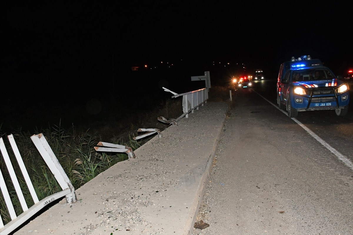 Adıyaman'da Dere Yatağına Devrilen Araçta Sürücü Hayatını Kaybetti