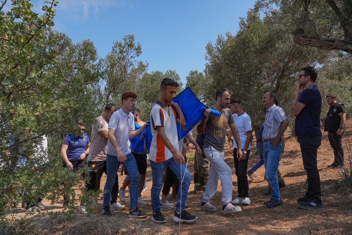 İzmir'deki Trajik Olay: Baba 3 Çocuğunu Vurarak İntihar Girişiminde Bulundu