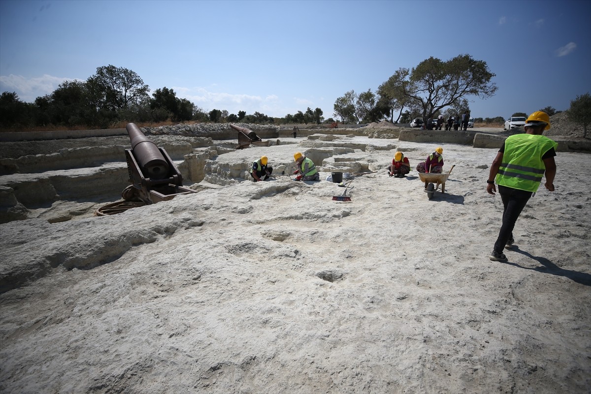 Çanakkale'de Osmanlı Top Mevzileri 109 Yıl Sonra Ziyarete Açıldı