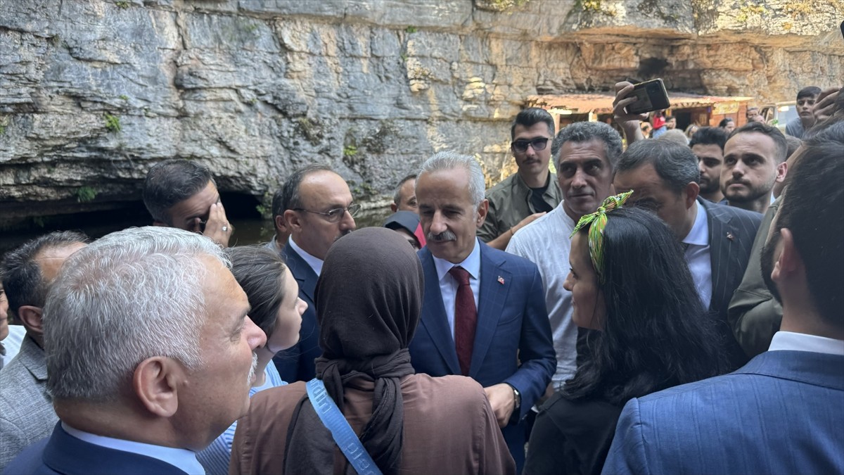 Ulaştırma ve Turizm Bakanları Trabzon'da İncelemelerde Bulundu