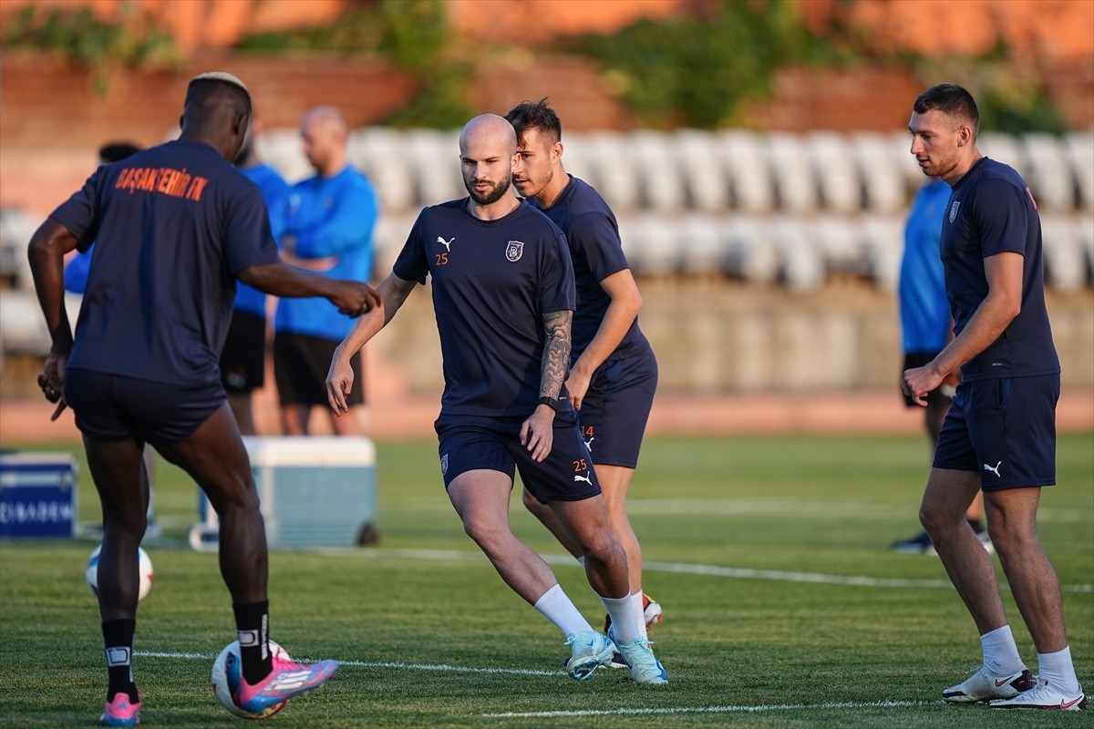 RAMS Başakşehir, St. Patrick's Athletic ile Maç için Hazır