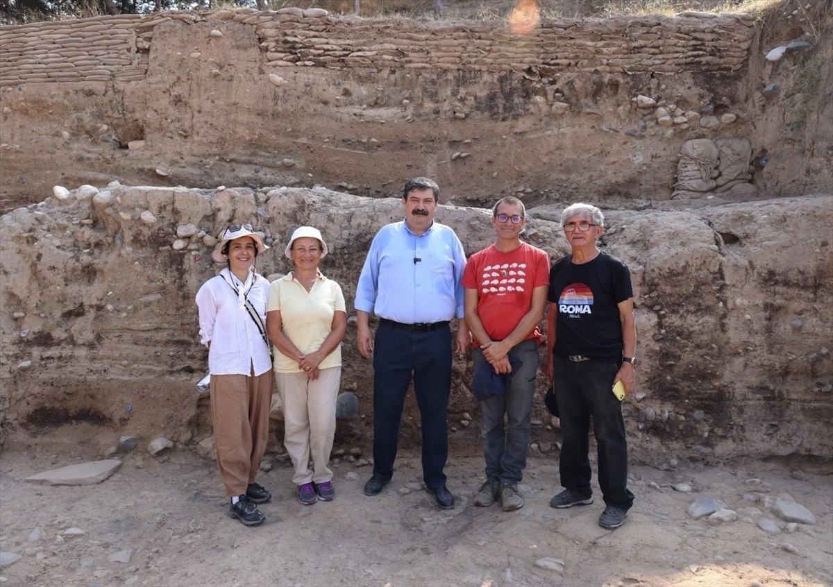 Mersin'de 30. Dönem Yumuktepe Höyüğü Kazıları Başladı