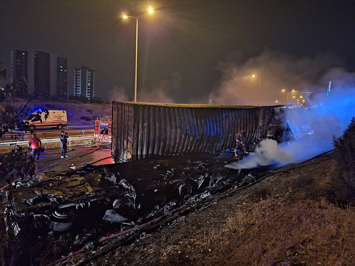 Mersin'de Tır Kazası: 1 Kişi Hayatını Kaybetti