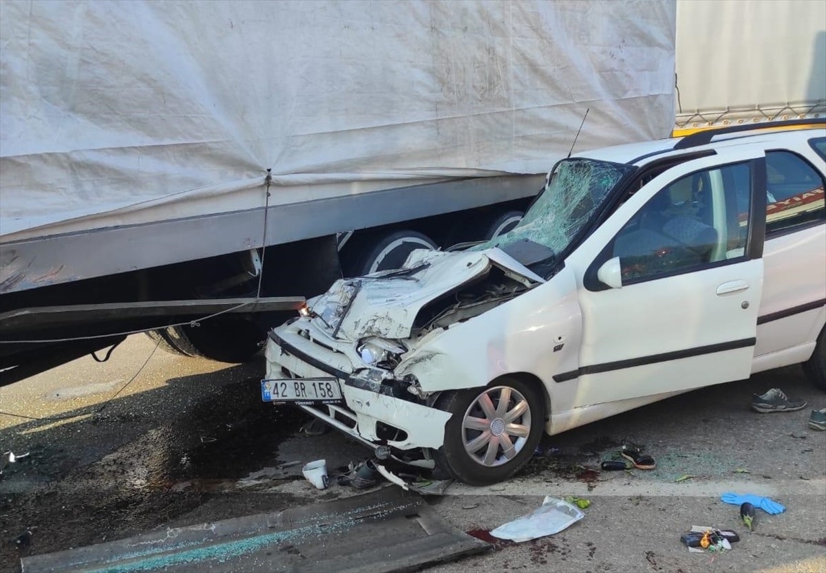 Konya'da Feci Kaza: 3 Kişi Hayatını Kaybetti, 2 Kişi Yaralandı