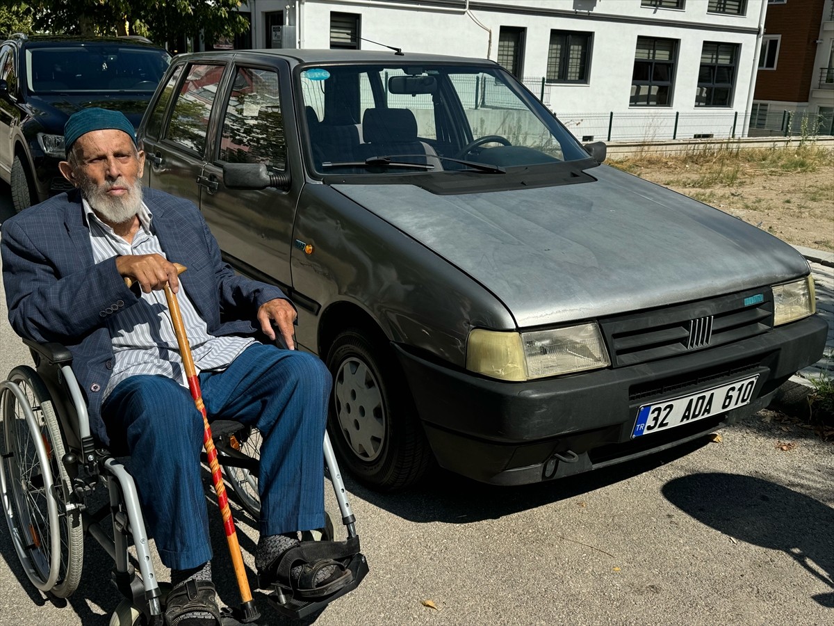 Isparta'dan Anlamlı Bağış: Şehit Torunu Araçlarını Derneğe Teslim Etti