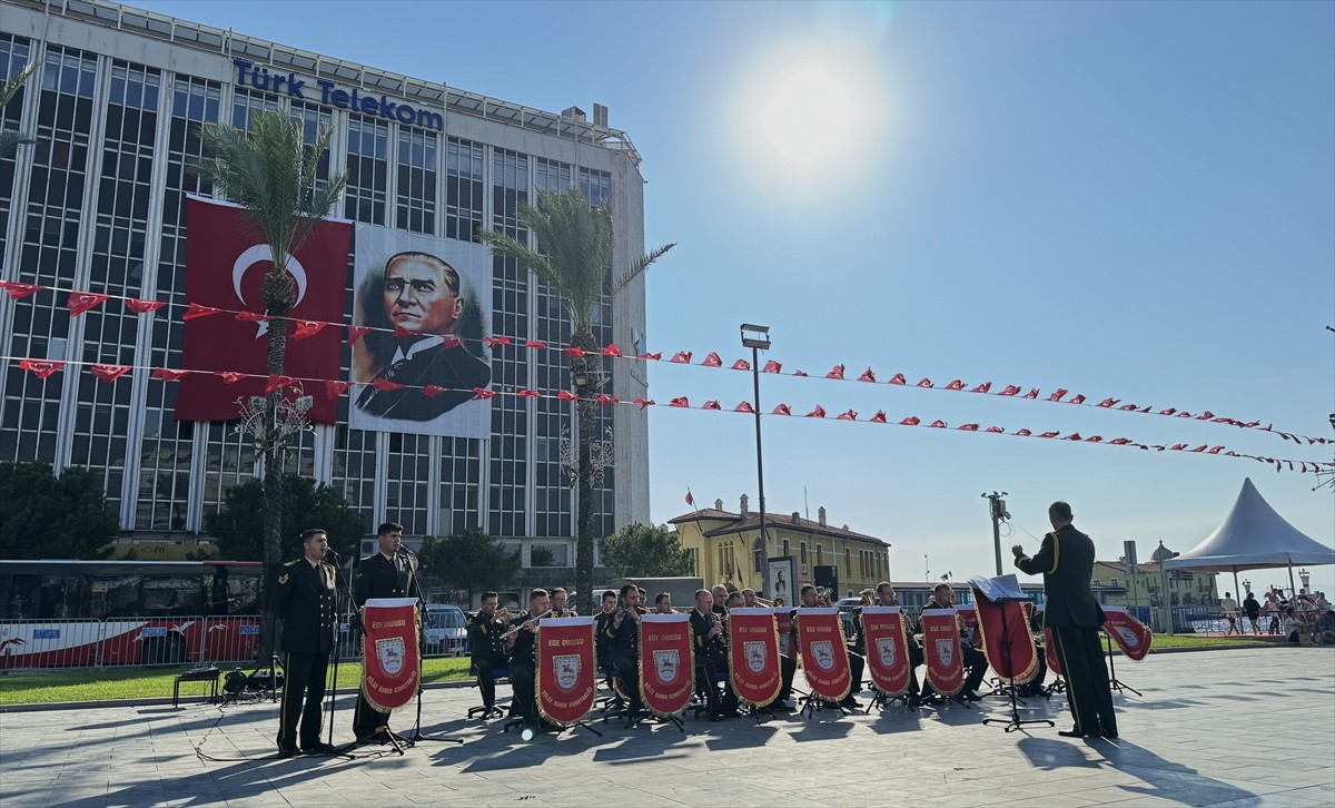 İzmir'de 30 Ağustos Zafer Bayramı'na Özel Bando Konseri