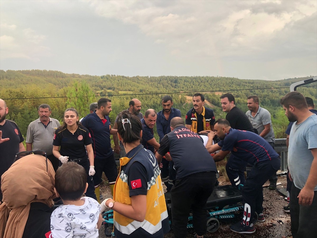 Osmaniye'de Trafik Kazası: 2 Ölü, 4 Yaralı