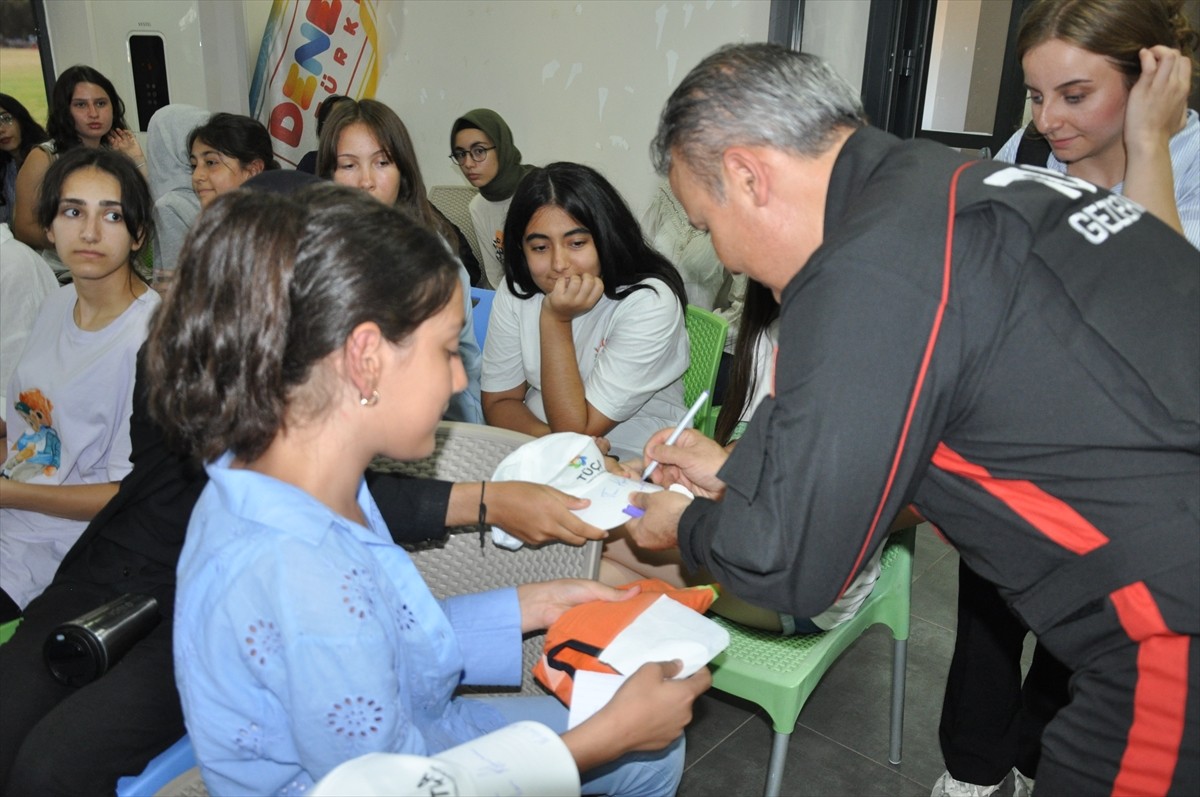 Mersin'de Deneyap Teknoloji Atölyeleri Öğrenci Kampı Tamamlandı