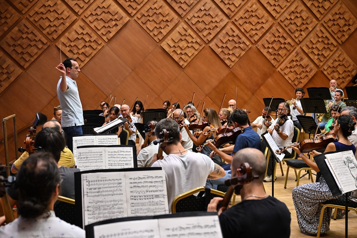 Cumhurbaşkanlığı Senfoni Orkestrası, 31 yıl aradan sonra Güney Kore'de konser verecek