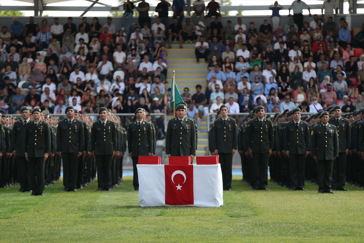 Kara Astsubay Meslek Yüksekokulu'nda Tören Düzenlendi