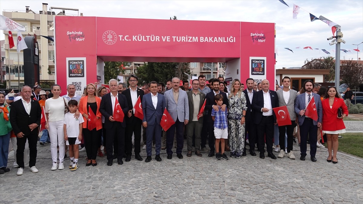 Çanakkale Kültür Yolu Festivali Kortej Yürüyüşü Gerçekleştirildi