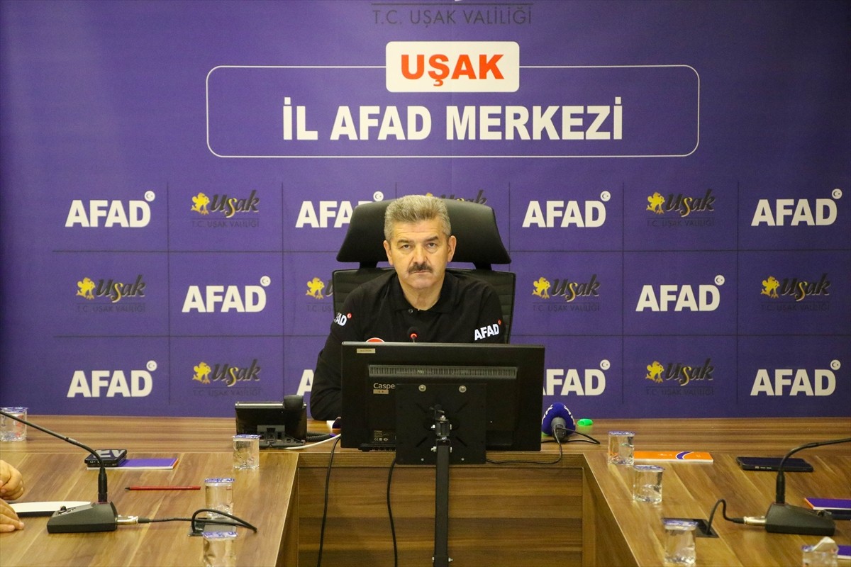 Uşak'ta Şiddetli Yağışlar Hayatı Olumsuz Etkiledi