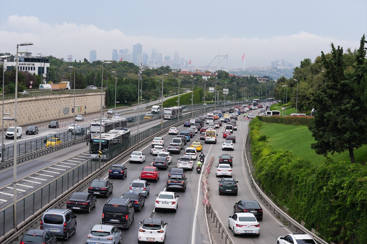 İstanbul Trafiğinde Okul Uyum Haftası ve Yoğun Sabah Saatleri