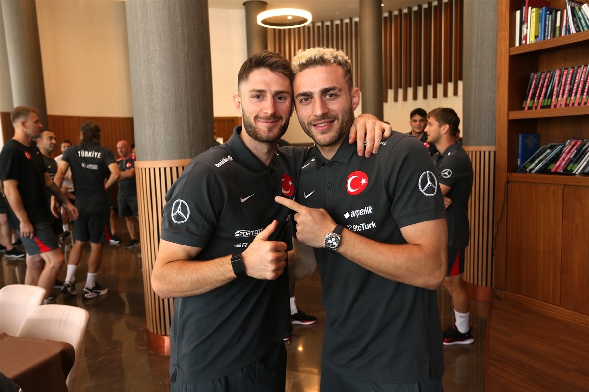 A Milli Futbol Takımı Riva'da Toplandı: Galler ve İzlanda Maçları Hazırlıkları Başladı