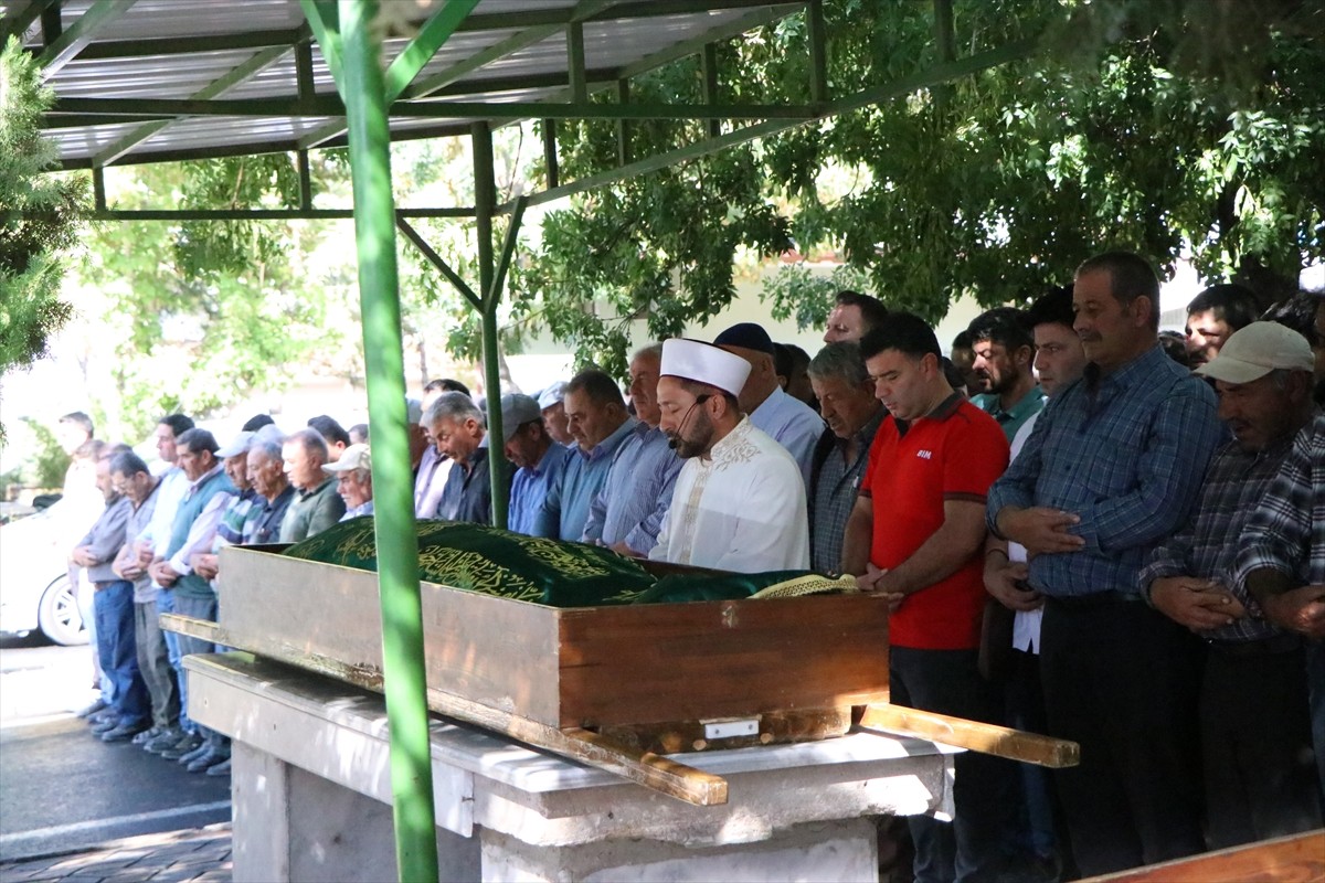 Niğde'de Baraj Gölünde Bulunan Cesetlerin Cenazesi Defnedildi