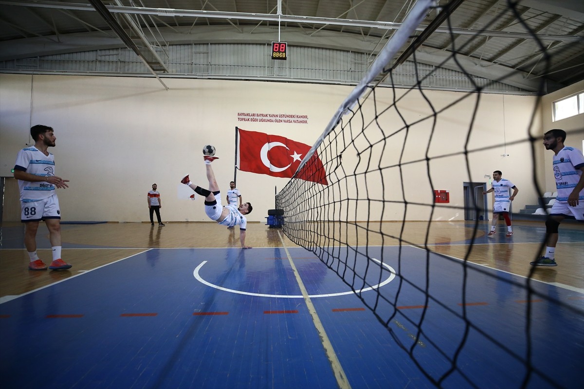 Solhan Ayak Tenisi Takımı Dünya Şampiyonası'na Hazır