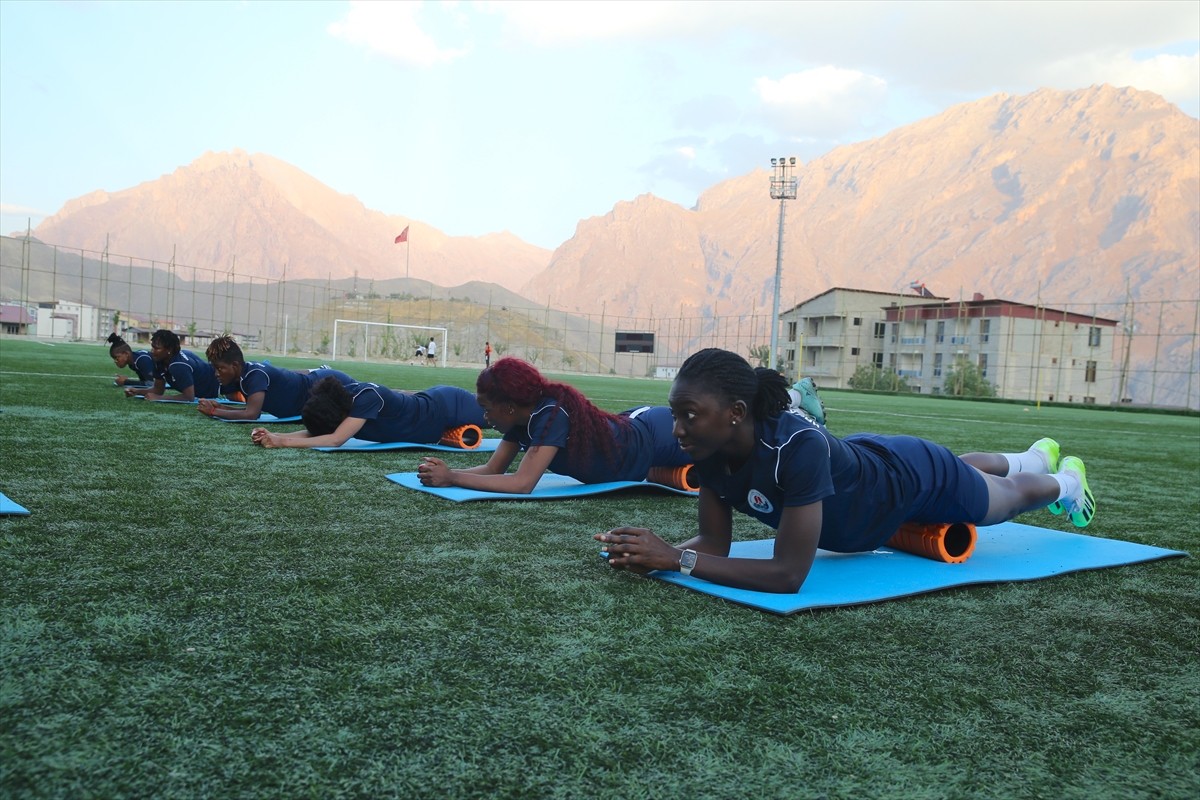 Hakkarigücü Kadın Futbol Takımı Yeni Sezon İçin Hazır