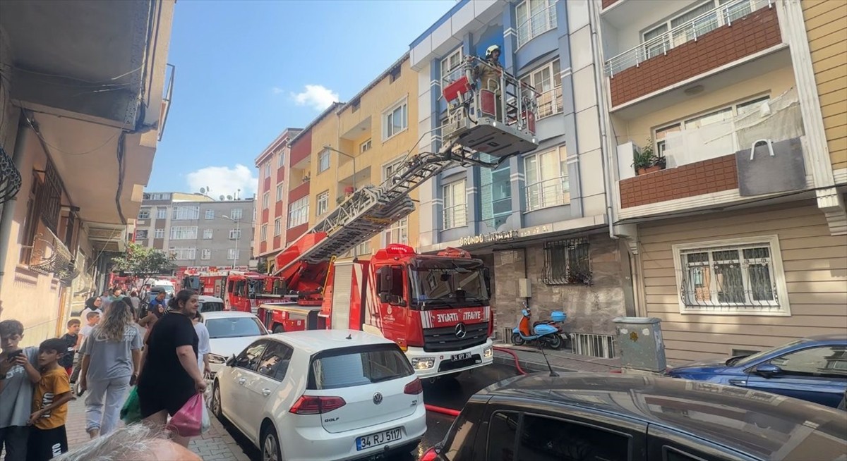 Gaziosmanpaşa'daki Yangın Korkuya Neden Oldu