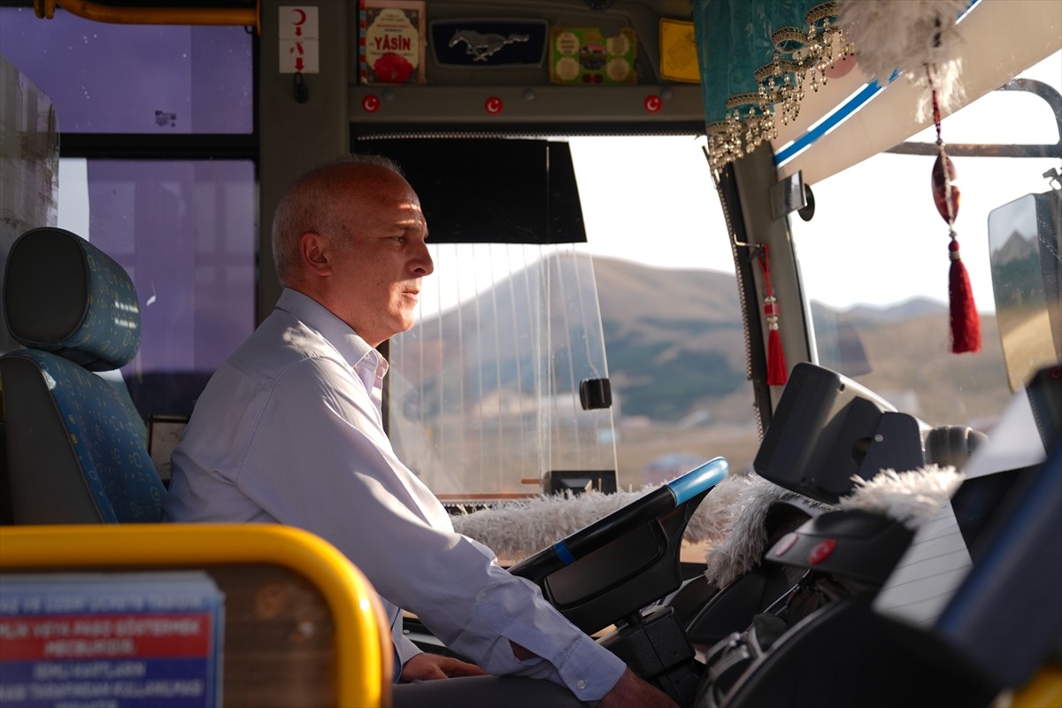 Erzurum'da Otobüs Şoförü Hamile Yolcuyu Hastaneye Ulaştırdı