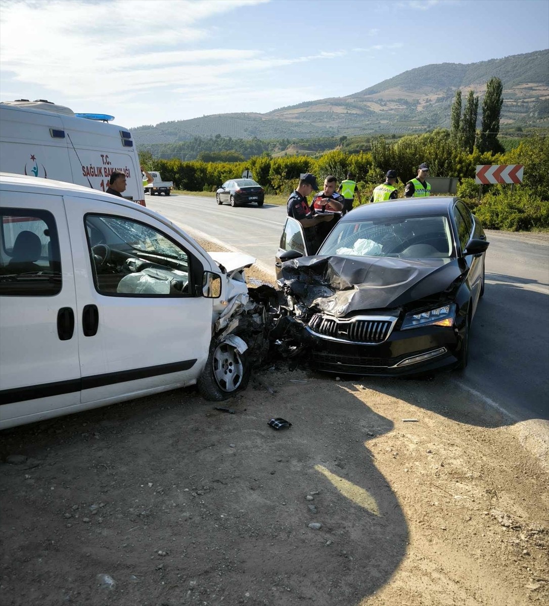 Bursa'da Trafik Kazası: İznik Kaymakamı Arif Karaman Yaralı