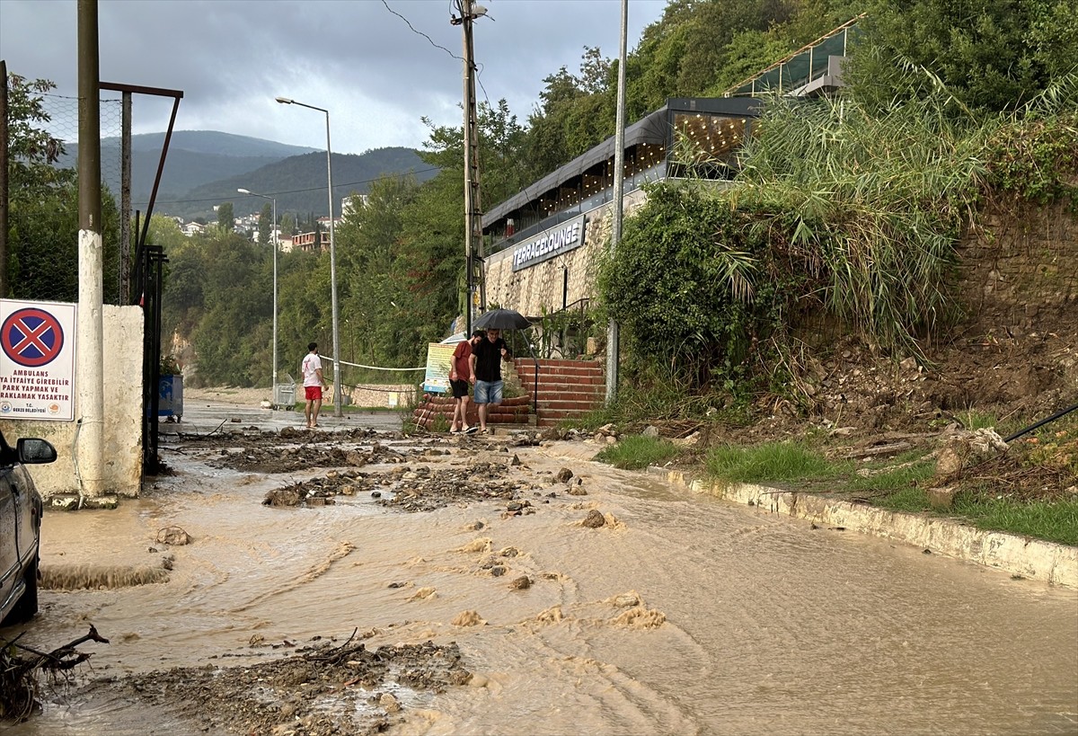 Sinop'ta Şiddetli Sağanak Yağış Sonrası Hasar