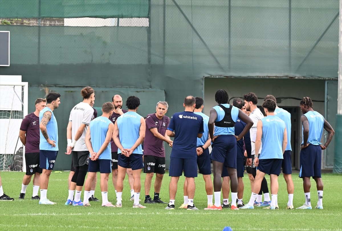 Trabzonspor, Beşiktaş Maçı İçin Hazırlıklarını Devam Ettiriyor