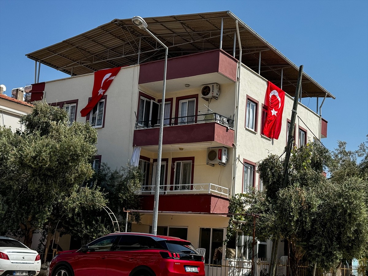 Ayşenur Ezgi Eygi İçin Didim'de Taziye ve Türk Bayrakları