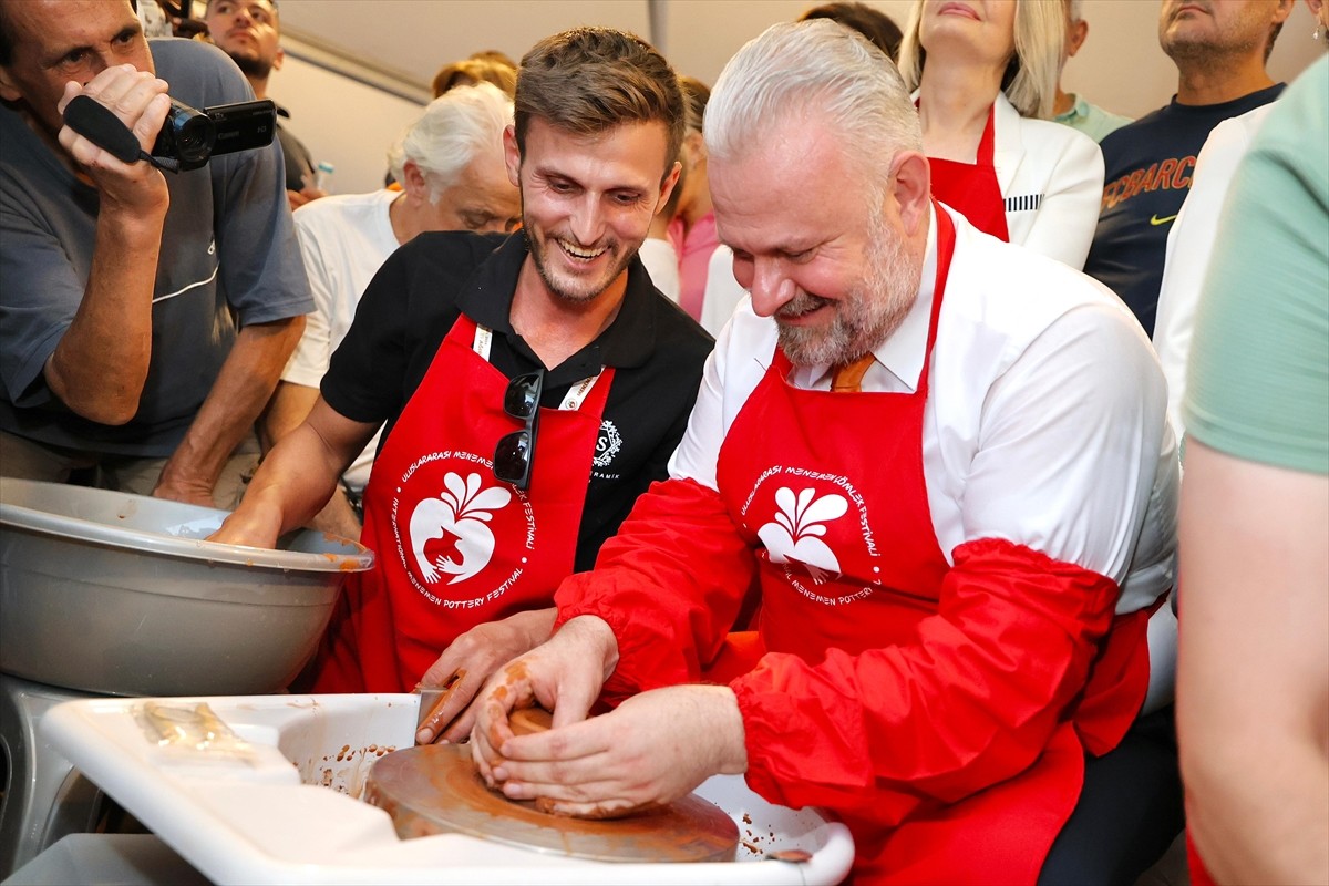 3. Uluslararası Menemen Çömlek Festivali Coşkuyla Başladı