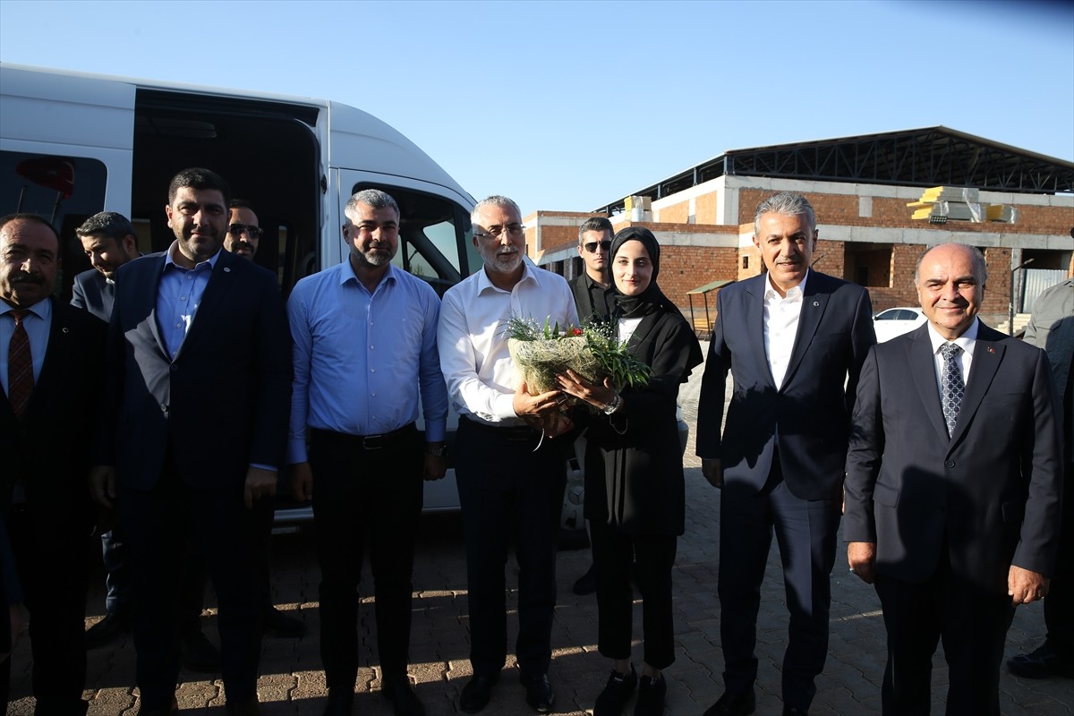 Bakan Işıkhan Mardin'de Barış Yemeğine Katıldı