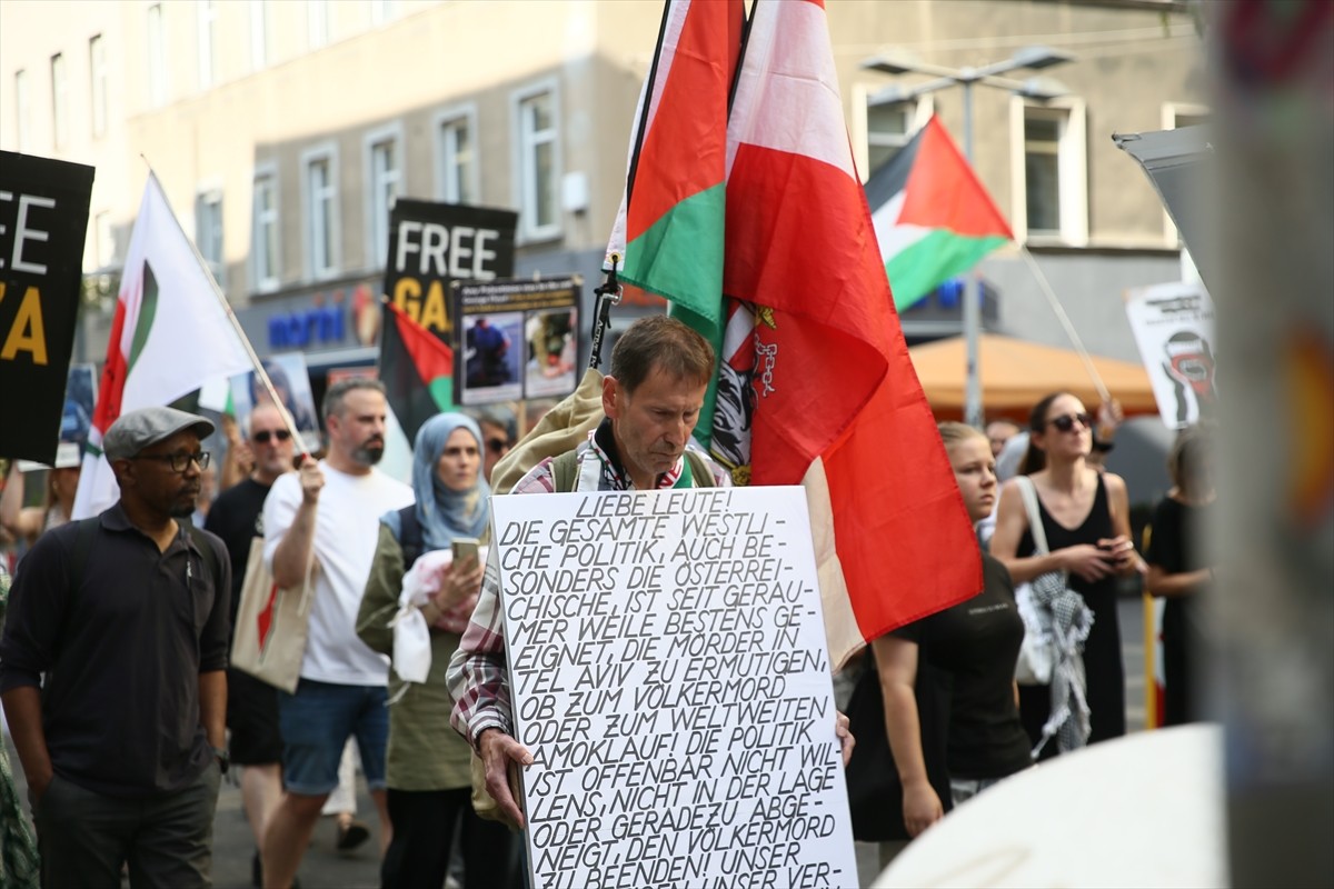 Viyana'da Gazze Saldırılarına Karşı Protesto İttifakı