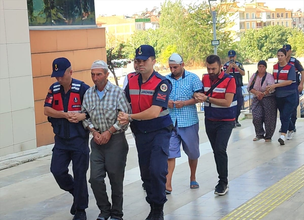 İzmir'de Silahlı Kavga: 3 Şüpheli Tutuklandı