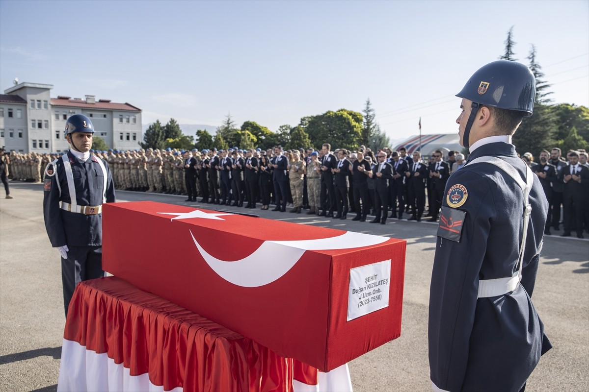 Tunceli'de Şehit Askerler İçin Anma Töreni Düzenlendi