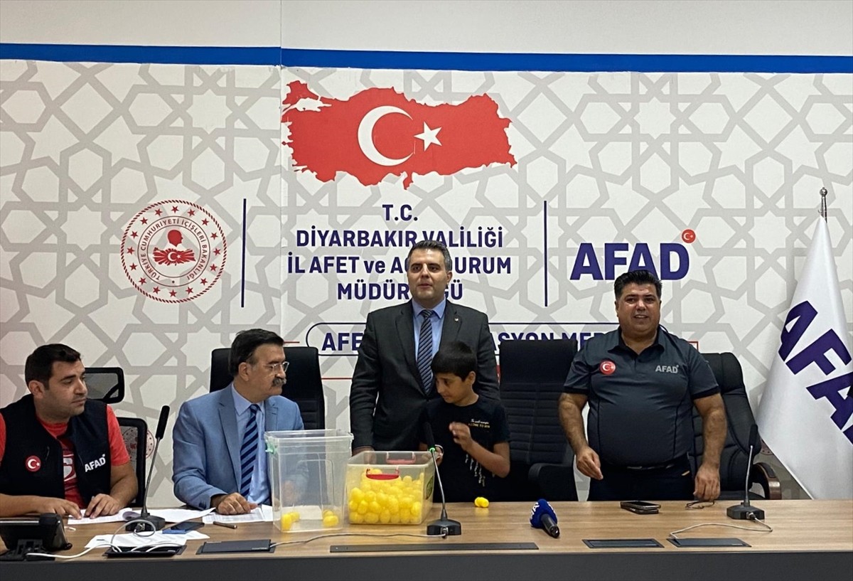 Diyarbakır'da 145 TOKİ Konutunun Anahtarları Teslim Edildi