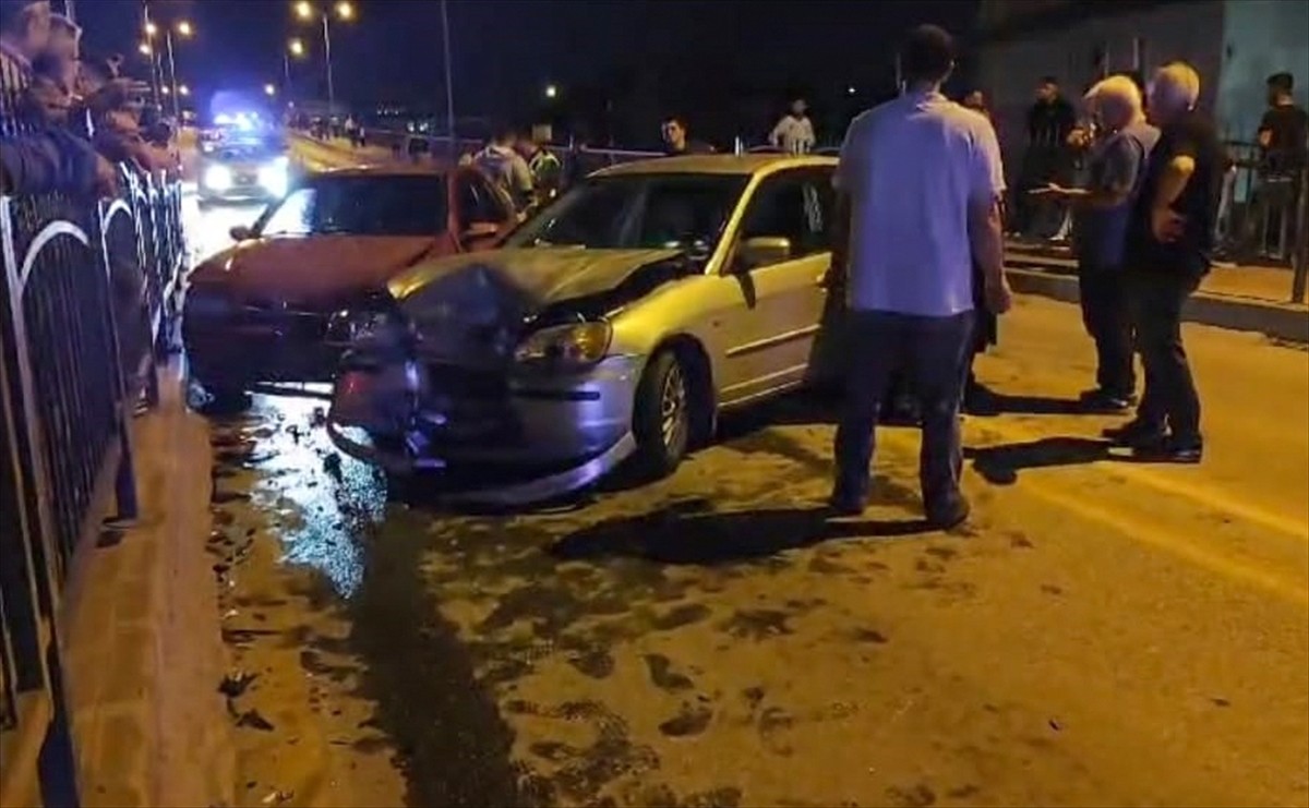 Çorum'da Zincirleme Trafik Kazası: 4 Yaralı