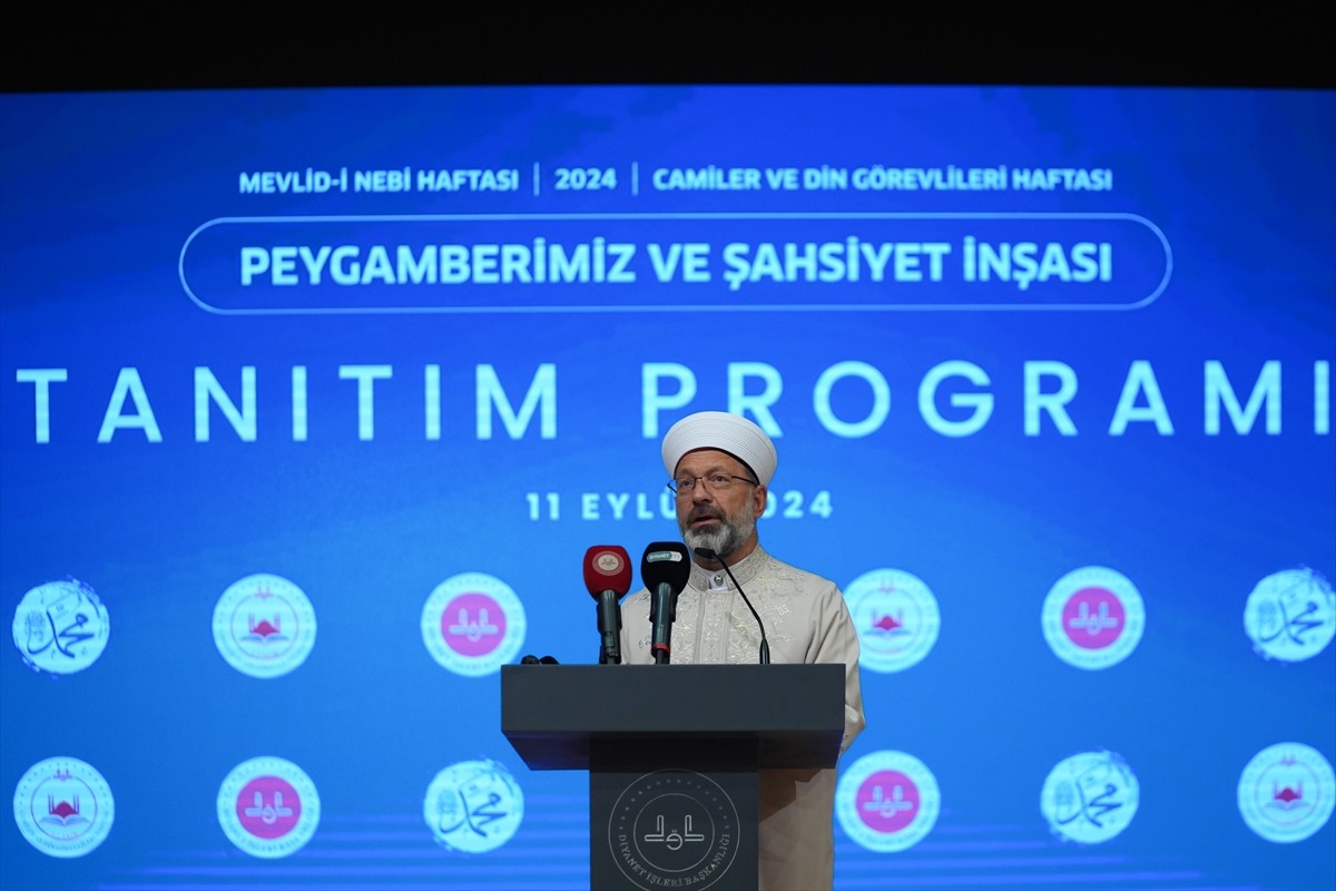 Diyanet İşleri Başkanı Erbaş, Mevlid-i Nebi Haftası'nda Konuştu