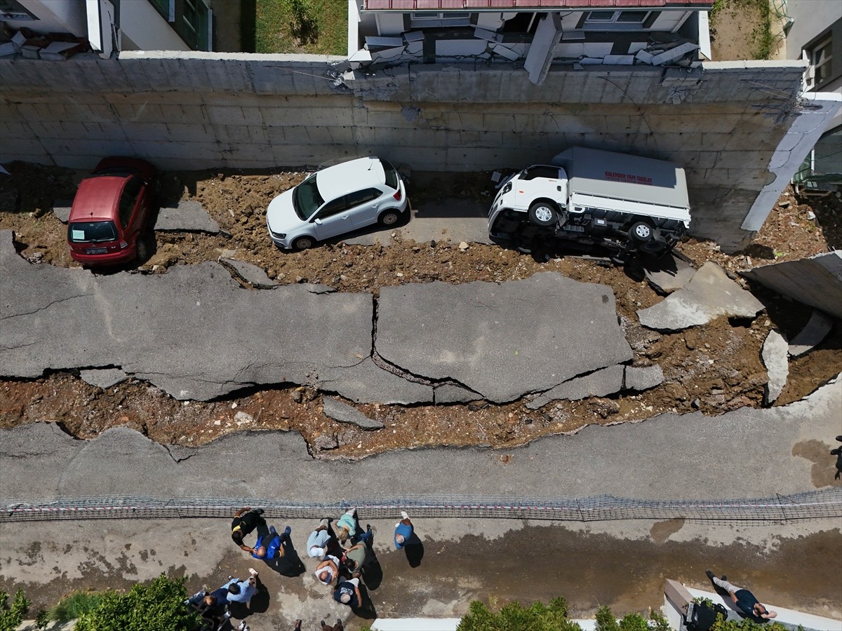 İzmir Menderes'te Şiddetli Yağışlar Sonrası Zararlar Büyüyor