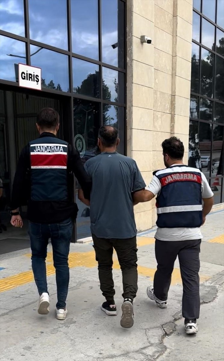 DEAŞ Operasyonunda İzmir'de 2 Zanlı Tutuklandı