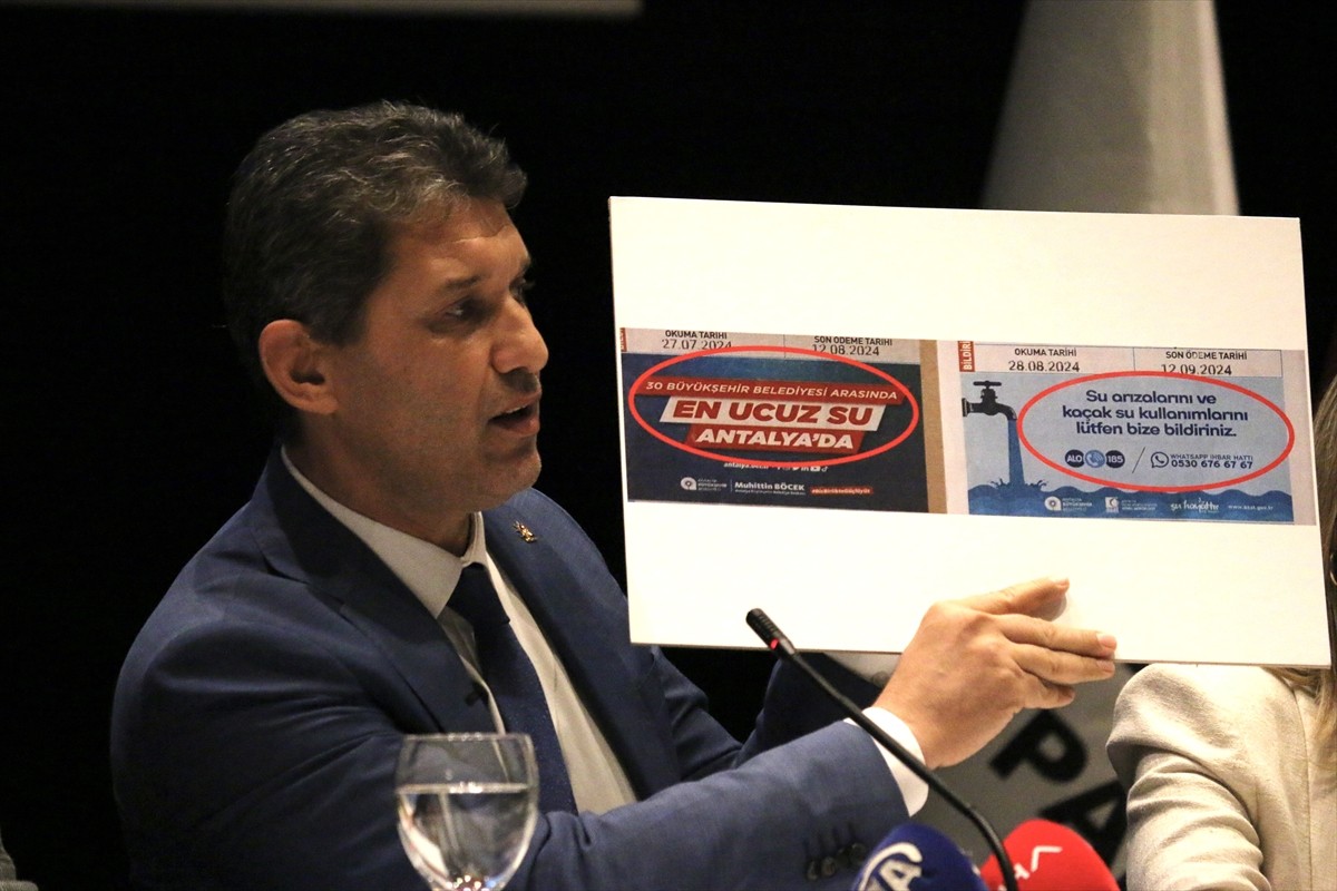 AK Parti Antalya İl Başkanı Çetin, Böcek'i Eleştirdi