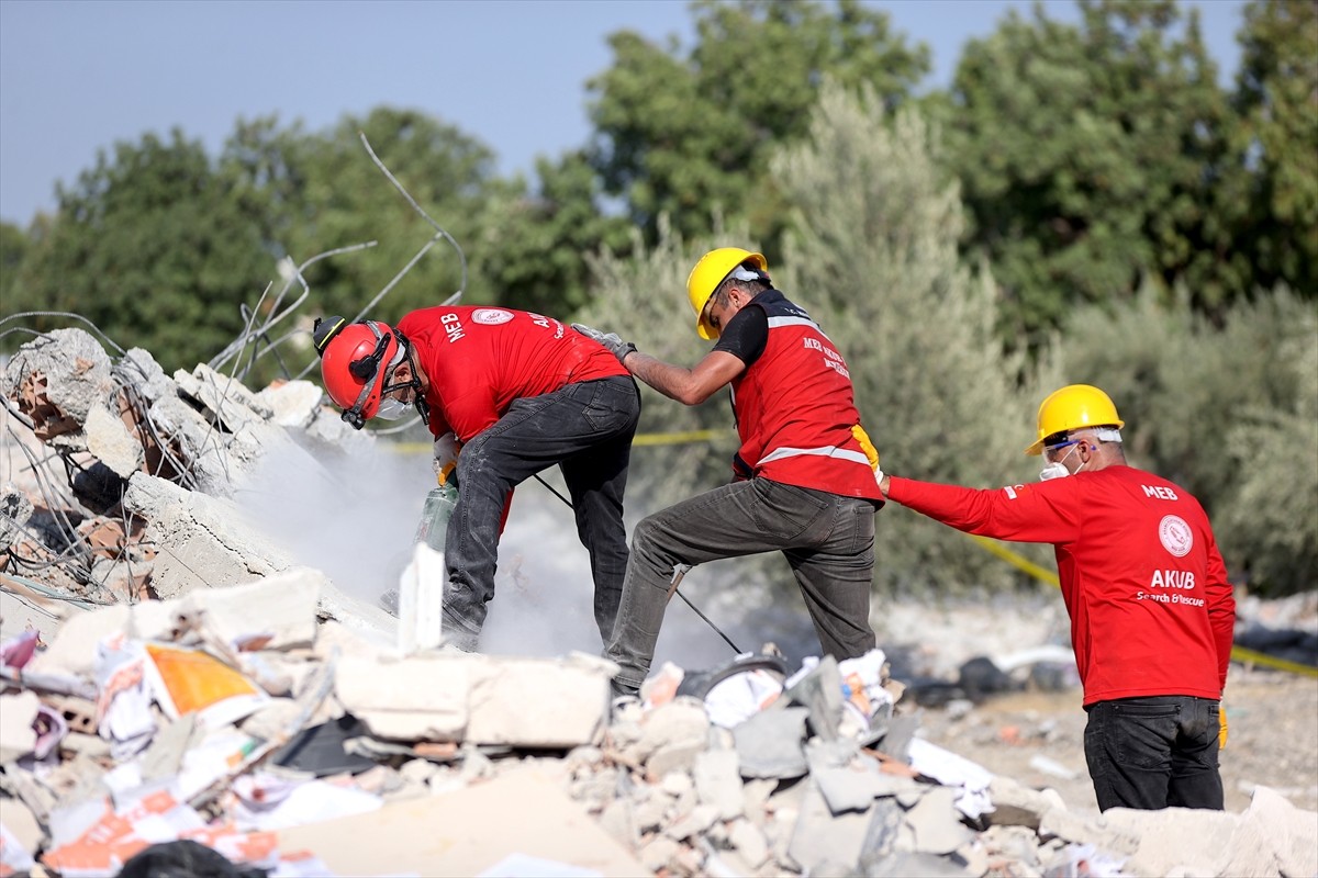 Mersin'de 7 Büyüklüğündeki Deprem Tatbikatı Başladı