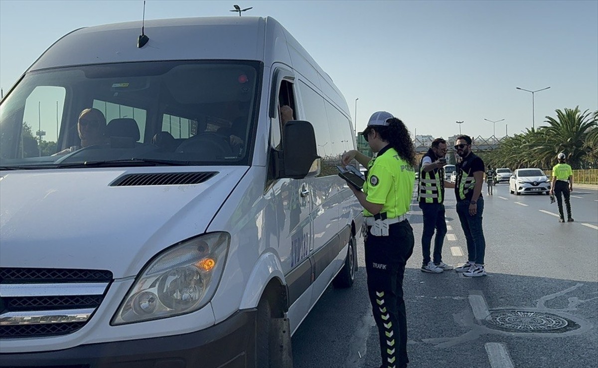 İstanbul'da Okul Servislerine Sıkı Denetim Uygulandı