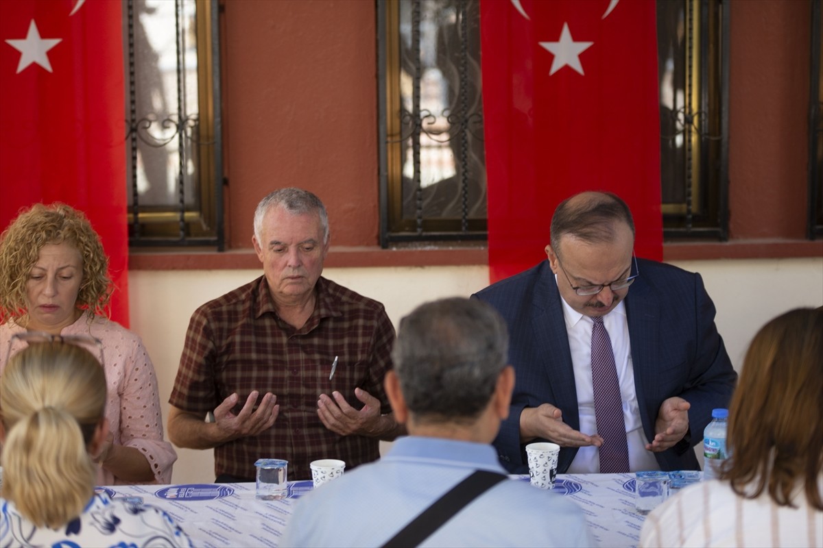 Aydın Valisi Canbolat, Ayşenur Ezgi Eygi'nin Ailesine Taziye Ziyareti Gerçekleştirdi