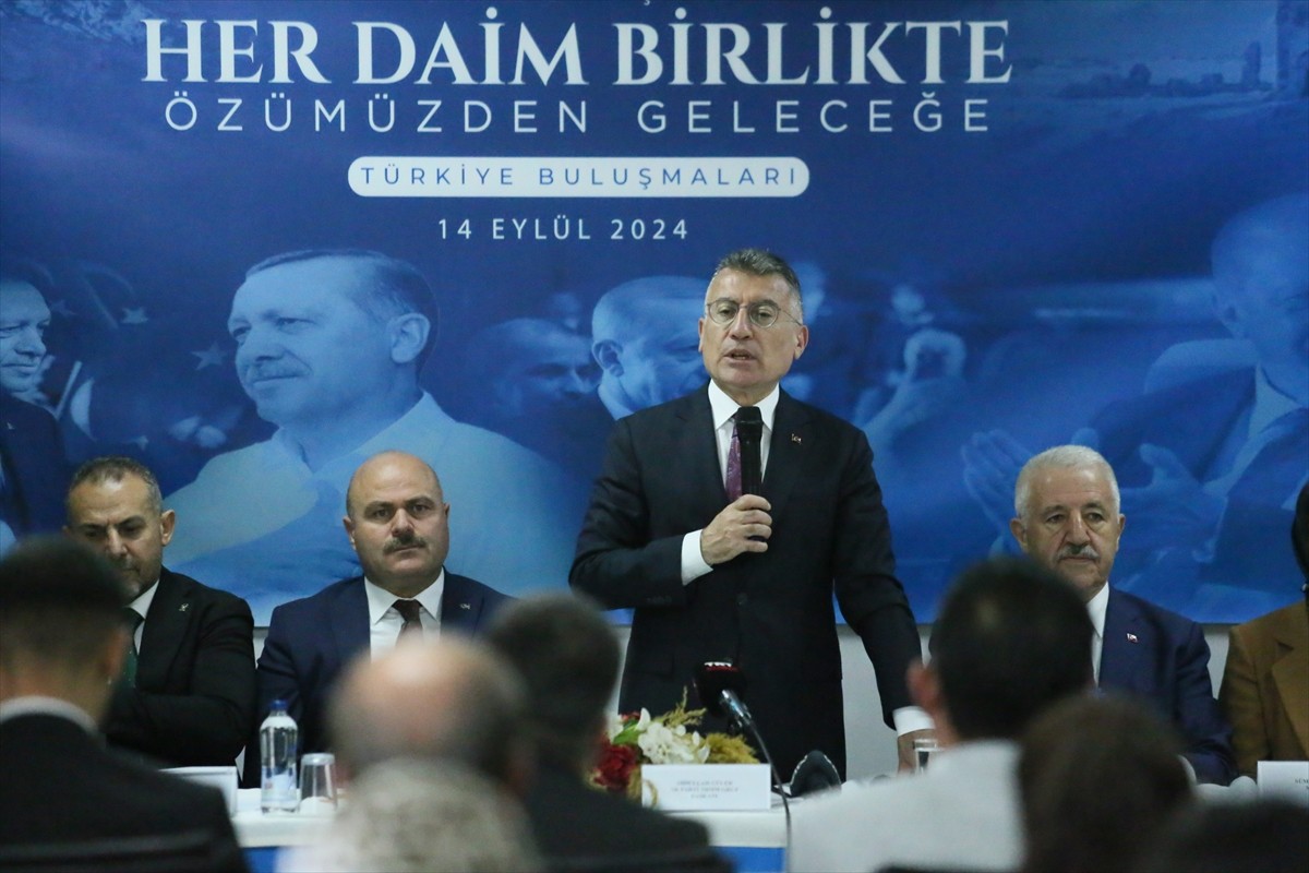 AK Parti Grup Başkanı Güler'den Kars'ta Ekonomi ve Yerel Yönetim Eleştirisi