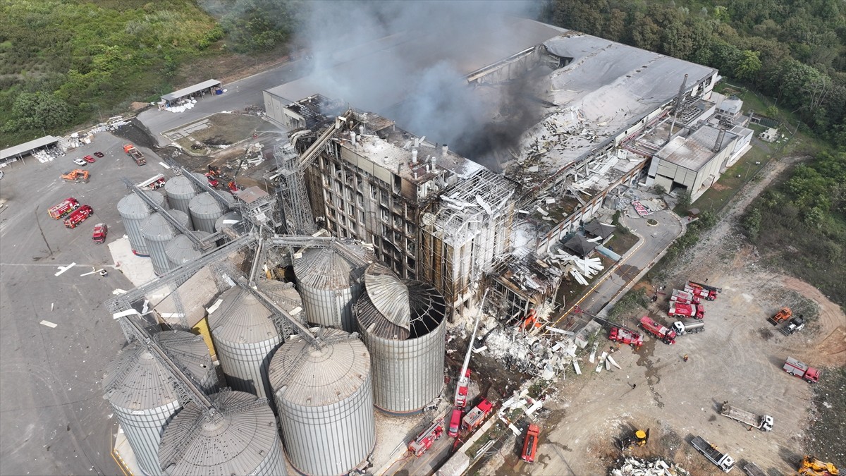 Sakarya'daki Makarna Fabrikasında Patlama: 21 Yaralı