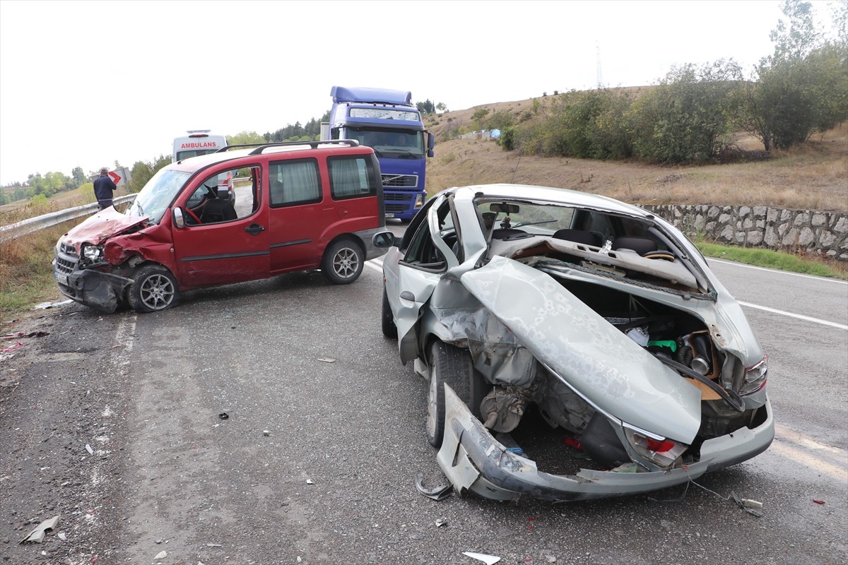 Samsun'da Trafik Kazası: 4 Yaralı