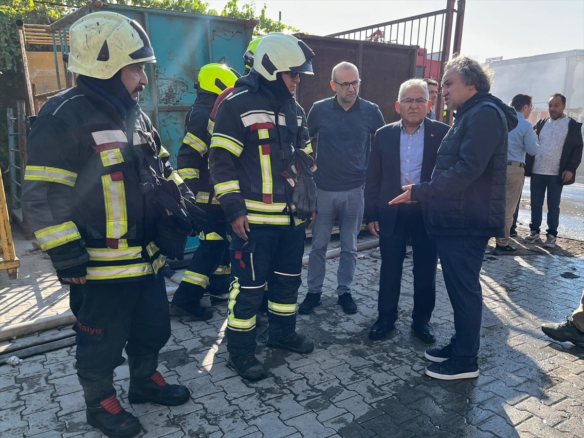 Kayseri'de Keçe Fabrikasında Büyük Yangın Çıktı